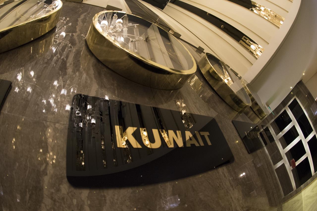 Lumiere Des Etoile Hotell Kuwait City Exteriör bild