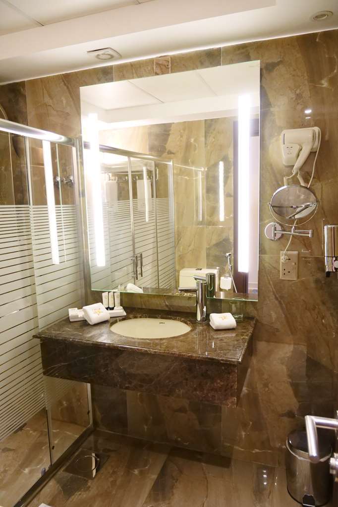 Lumiere Des Etoile Hotell Kuwait City Rum bild